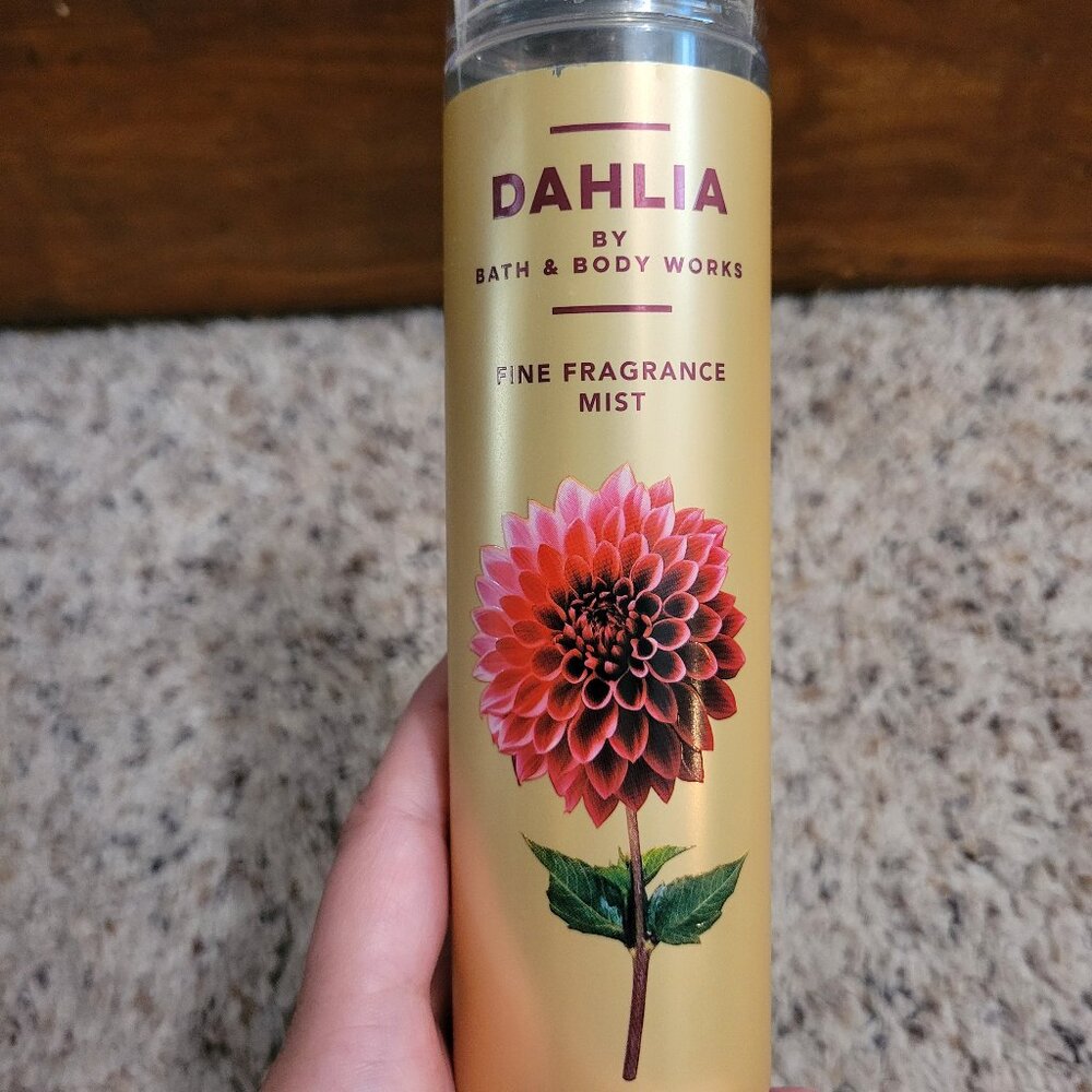 Bath & Body Works Spray Set - Picture 2 of 5